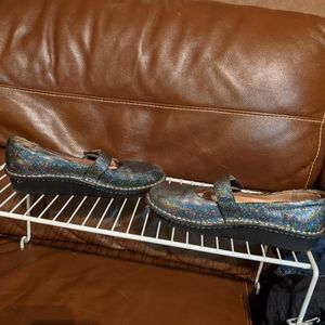 Pg lite alegria shoes